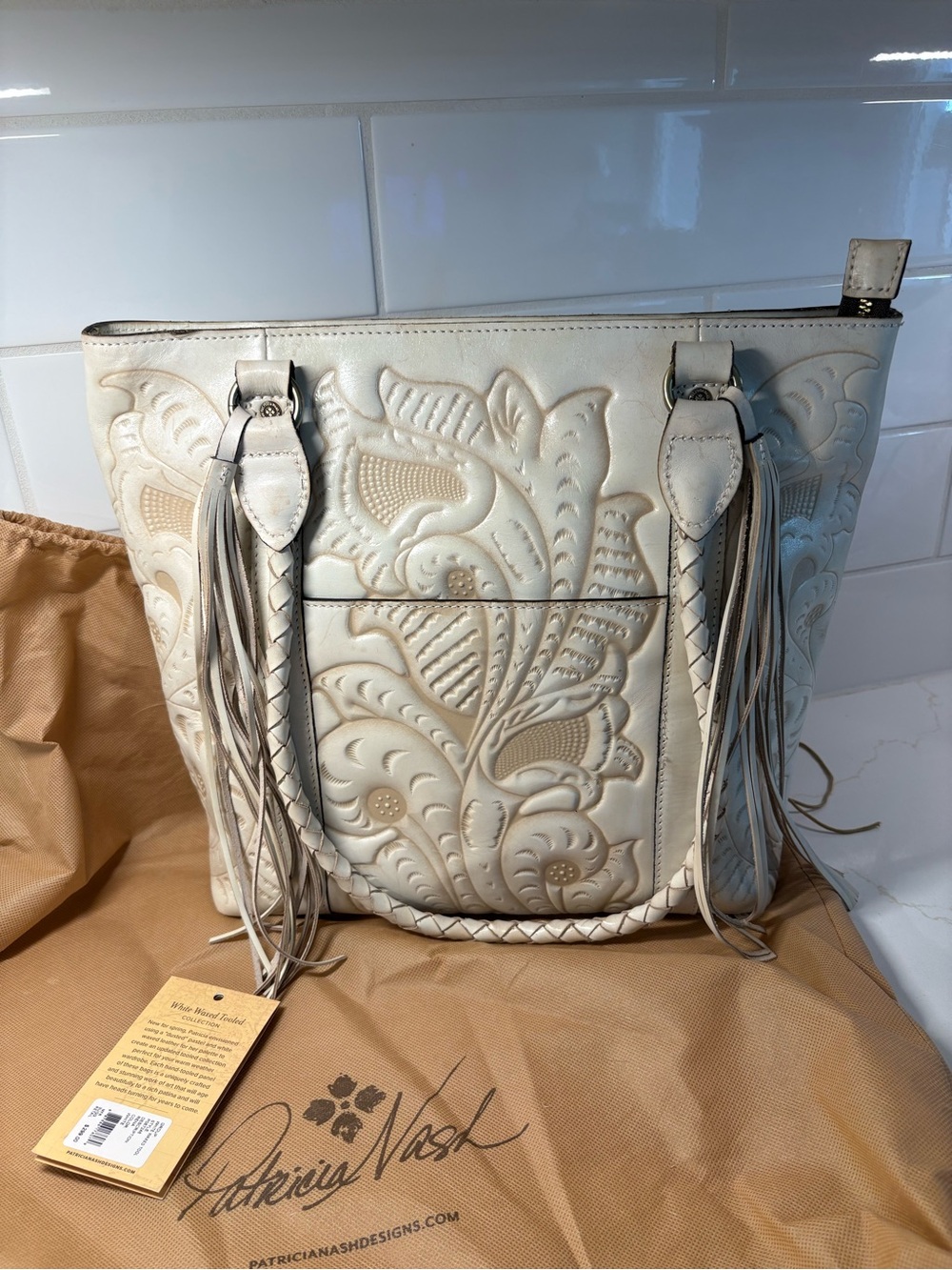 NWT Patricia Nash White Waxed Tool Rena Tote